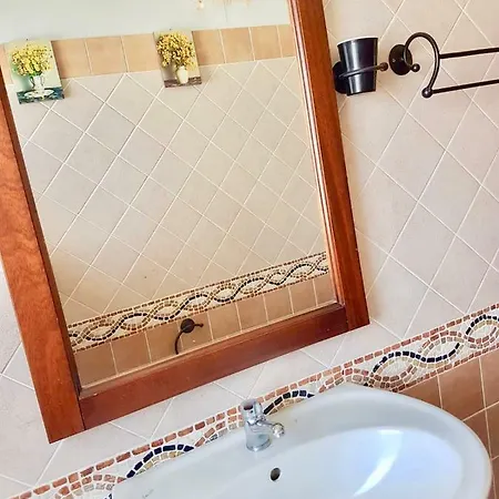 Casa Al Mare Con Terrazza Hébergement de vacances *