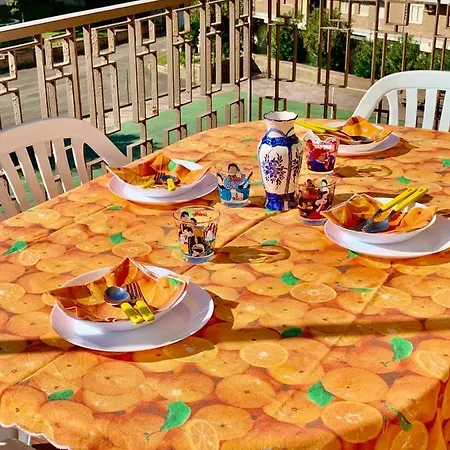 Casa Al Mare Con Terrazza Hébergement de vacances